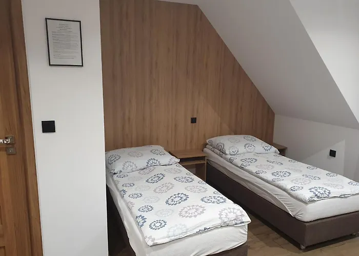 בית הארחה Zacisze I Gastronomia אולשטין