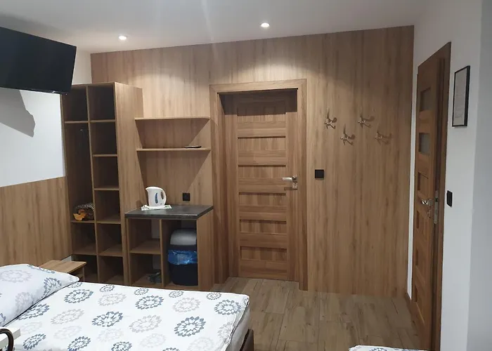 בית הארחה Zacisze I Gastronomia אולשטין