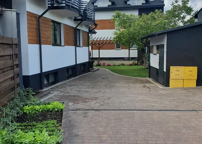 בית הארחה Zacisze I Gastronomia אולשטין